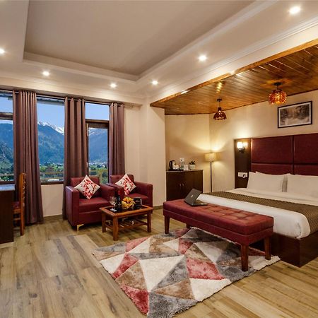 The Spruce Mansion Hotell Manāli Exteriör bild